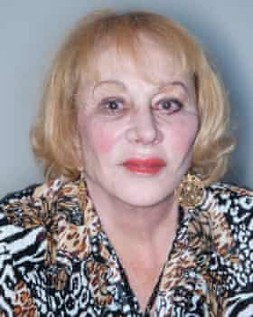 سيلفيا براون