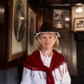 Pemandu wisata Gillian Boocock di rumah terkecil Inggris, di Conwy, Wales