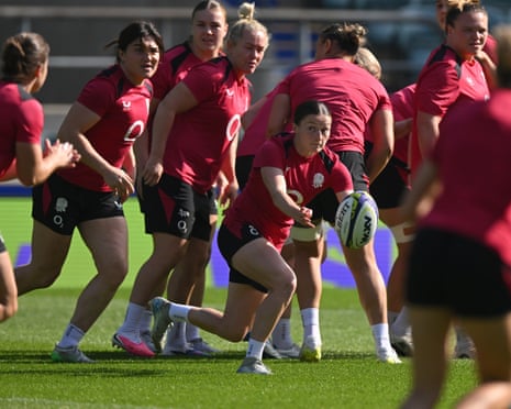The England scrum-half Lucy Packer trains for the Red Roses' match against New Zealand