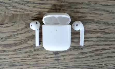 truly wireless earbuds buyers guide - Apple  AirPods