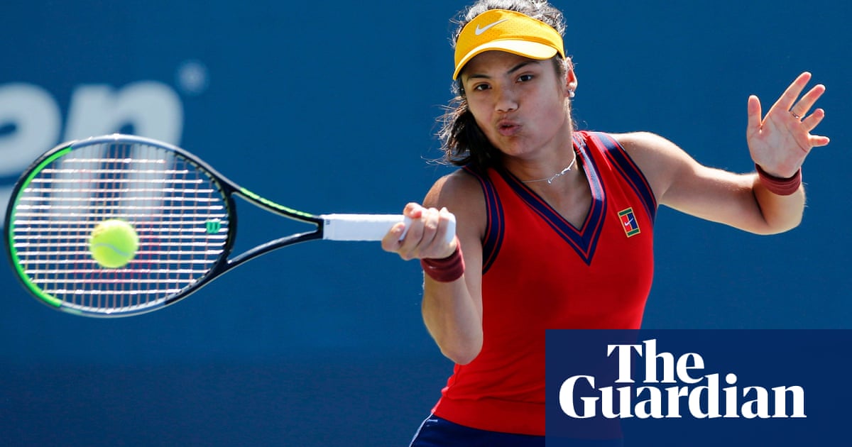 Emma Raducanu reaches US Open third round after breezing past Zhang Shuai