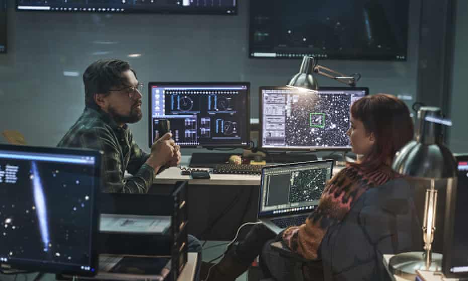 Leonardo DiCaprio and Jennifer Lawrence in Don't Look Up