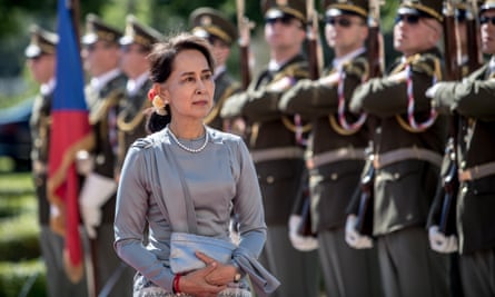 Aung San Suu Kyi visits Prague.