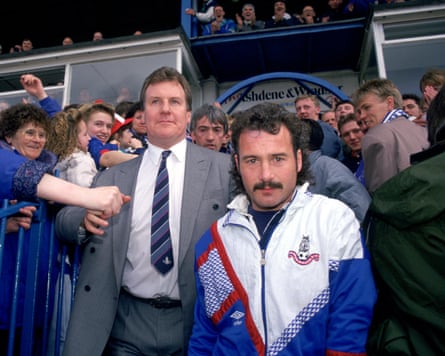 Joe Royle leads retired nan Oldham team.
