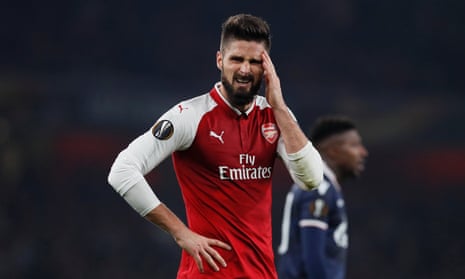 Olivier Giroud looks frustrated as Arsenal fail to find a winner.