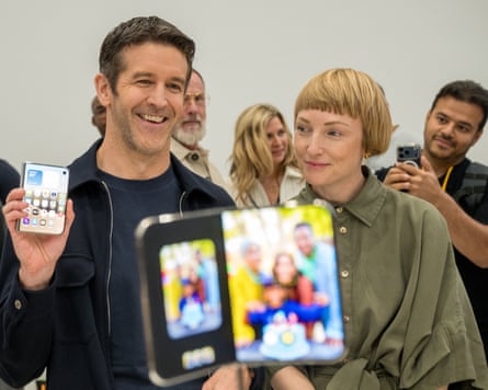 Apple execs show off new folding iPhone