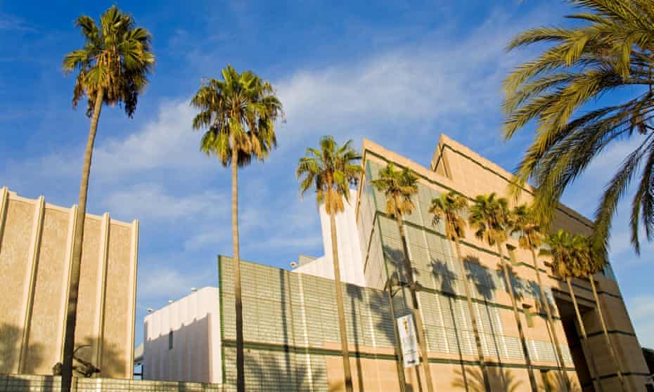 Los Angeles County Museum of Art on Wilshire Boulevard, Los Angeles, California, United States of America<br>CFE16B Los Angeles County Museum of Art on Wilshire Boulevard, Los Angeles, California, United States of America