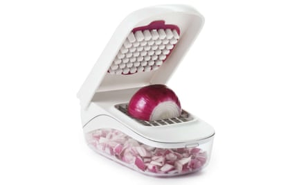 OXO Good Grips Easy Pour Veg Chopper.