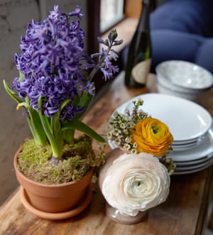 أنطوني دي أرجينزيو يستخدم منزله على أنه ستوديو فني أنطوني دي أرجينزيو يستخدم منزله على أنه ستوديو فني