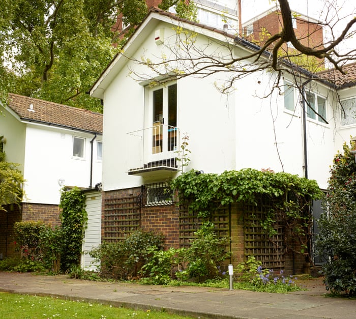 Featured image of post 1950S Home Architecture Styles : An architectural style is characterized by the features that make a building or other structure notable and historically identifiable.