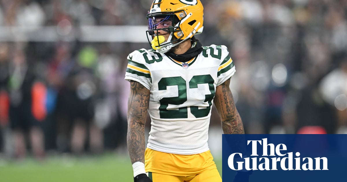 Двукратният All Pro корнербек отстранен за една игра Александър направи хвърляне