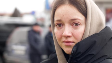 ‘I’m pregnant, I left my husband behind’: the people forced to flee Putin's war in Ukraine - video 
