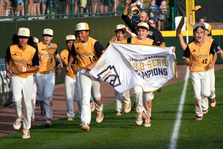 Lake Mary take a lap around Lamade Stadium after their 2-1 win against Taiwan during the Little League World Series championship game on Sunday.