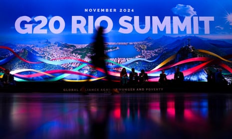A sign announces the G20 Summit in Rio de Janeiro, Brazil.