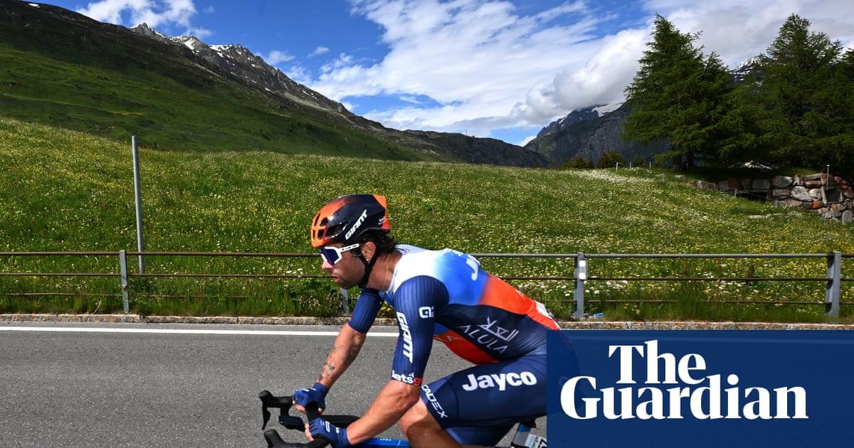 Australian cyclist Michael Matthews breaks both wrists in horror training crash