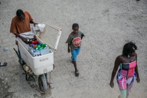 With the temperature constantly above 30C in summer, sachés dlo are the cheapest, most practical way to keep hydrated. They are sold in large numbers on Haiti’s streets every day.