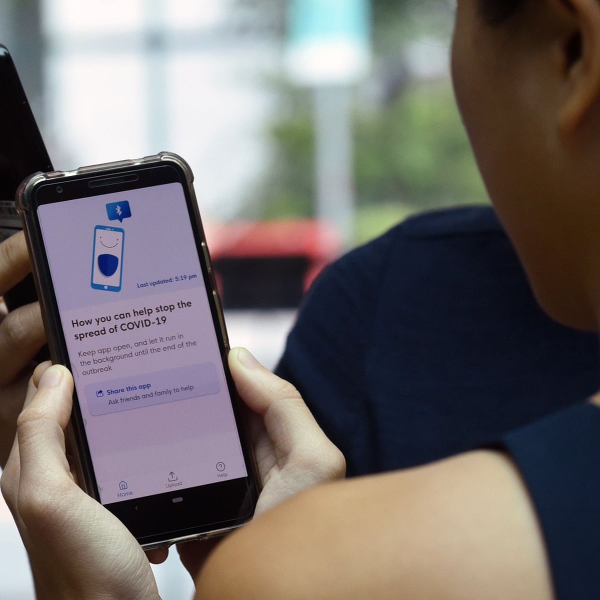 smartphones to track coronavirus spread