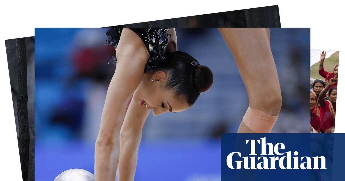 Gaza strikes, a gymnastic backbend and yurt culture: photos of the day – Wednesday