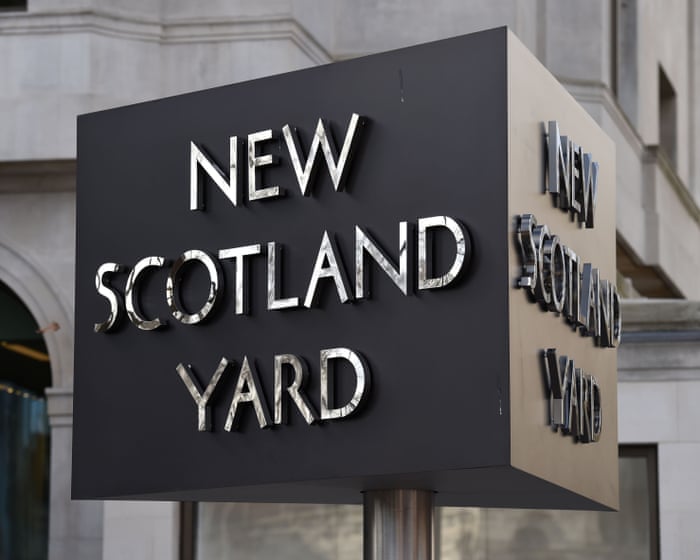 Met considers making officers declare whether they are Freemasons