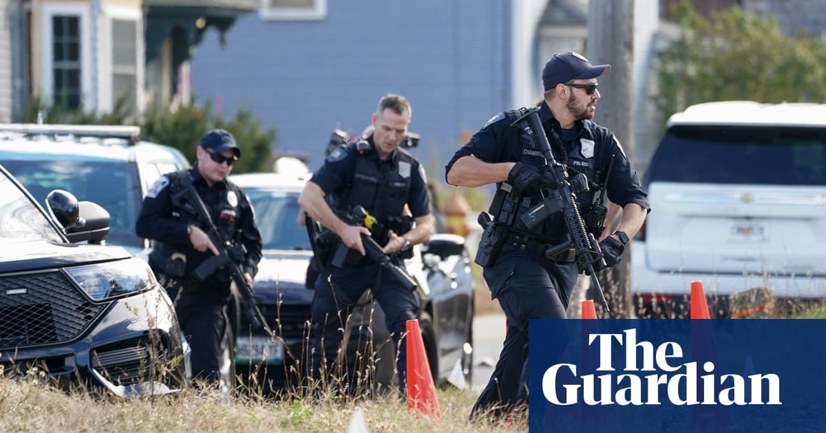 Maine shootings: ‘more and more concern’ as search for suspect goes on