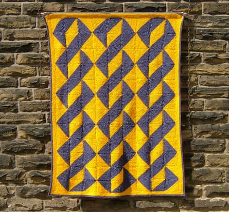About Turn: half-and-half diagonally knitted squares.