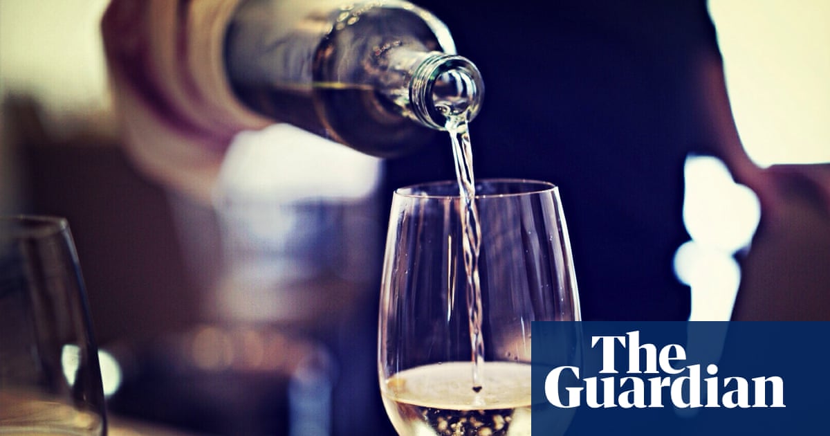 UK restaurant insolvencies jump by more than 60% in year, data shows