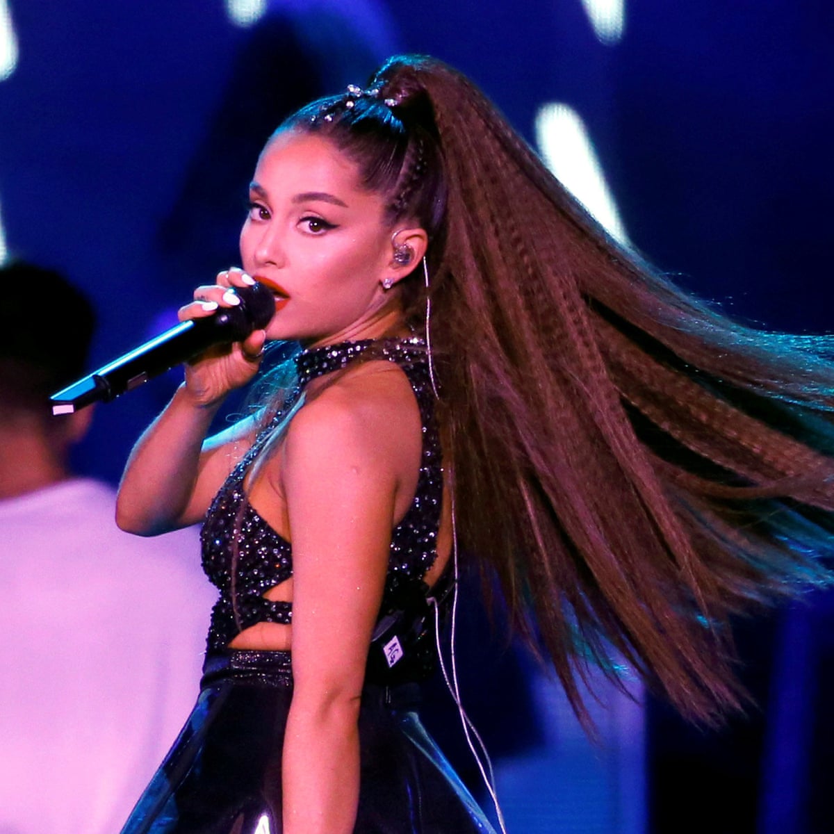 Ariana Grande A Beacon Of Resilience In Her Worst And Biggest Year Music The Guardian