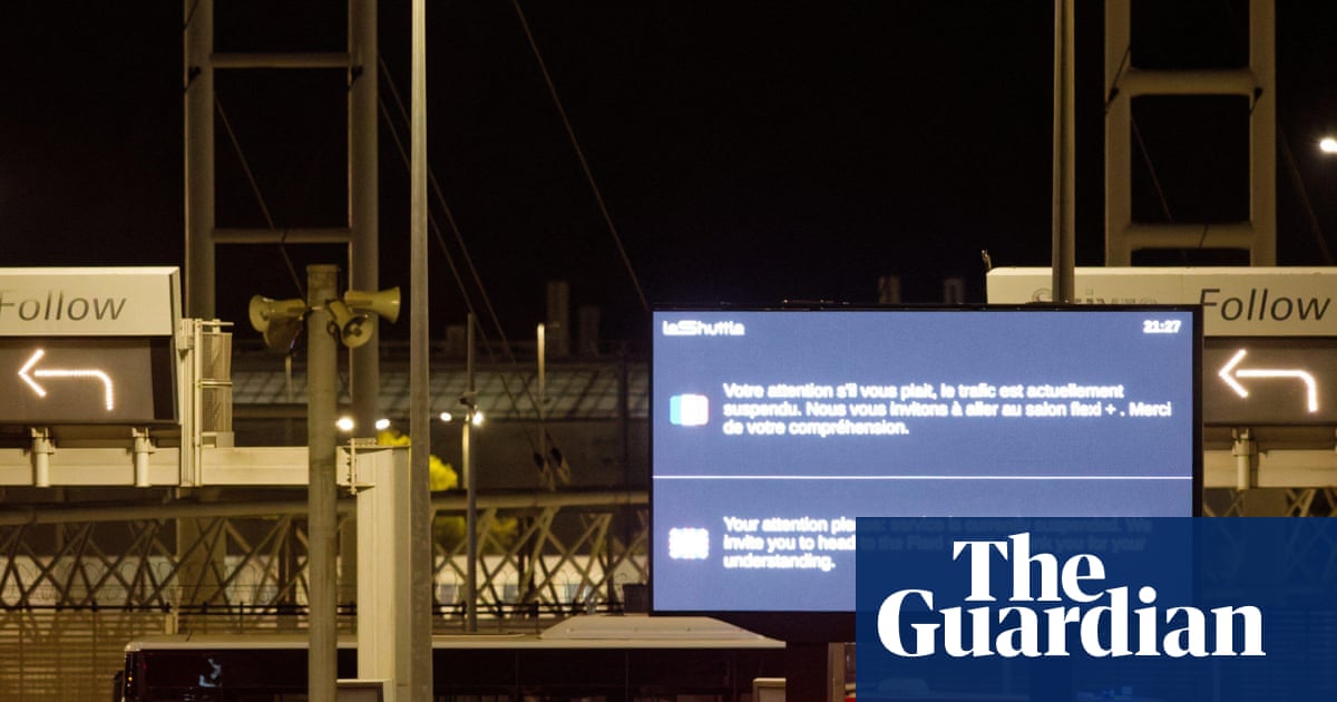 19 Injured in Minibus Accident at Eurotunnel Loading Platform