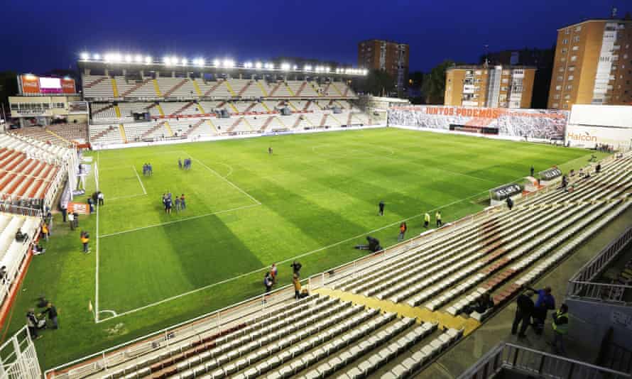 Campo de Fútbol de Vallecas, ideal for solo passing practice.