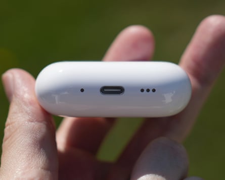 The USB-C socket of the AirPods Pro 3 case