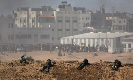 Israeli soldiers on the Israeli side of the border with the Gaza Strip, May 2018
