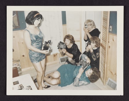 Photo shoot with Lili, Wilma, and friends
