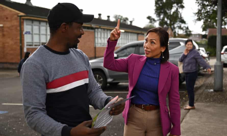 ‘All politics is local’: Independent Dai Le chats with voters on election day in Fowler.