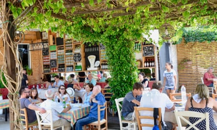 Heard it on the grape vine: Kuka taverna