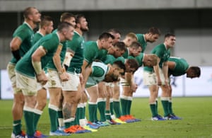 Ireland players bow to the crowd following their 35-0 win over Russia.