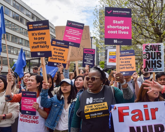 Nurses in England, Wales and Northern Ireland overwhelmingly reject 3.6% pay rise