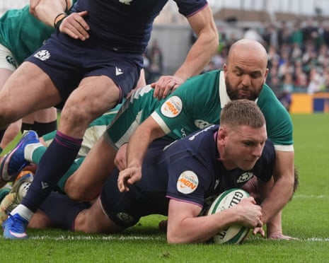 Russell scores their Scotland’s second try.