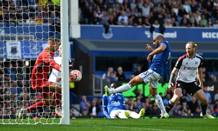 Neal Maupay is thwarted by Bernd Leno to extend his long wait for a goal.