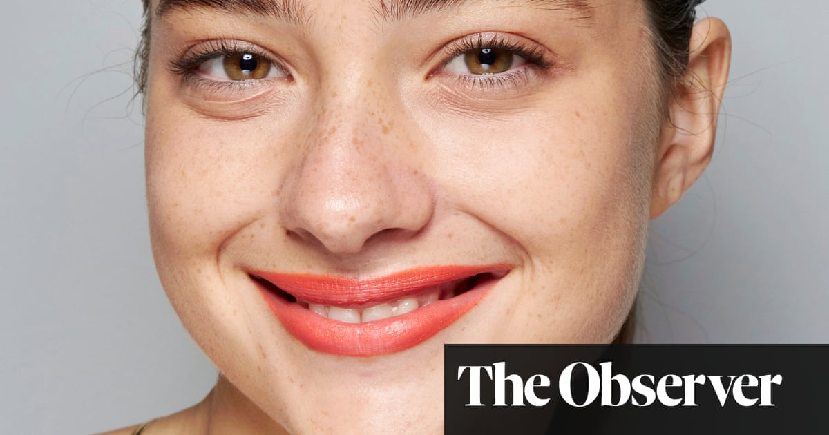 Coral lipstick tells the world you feel happy
