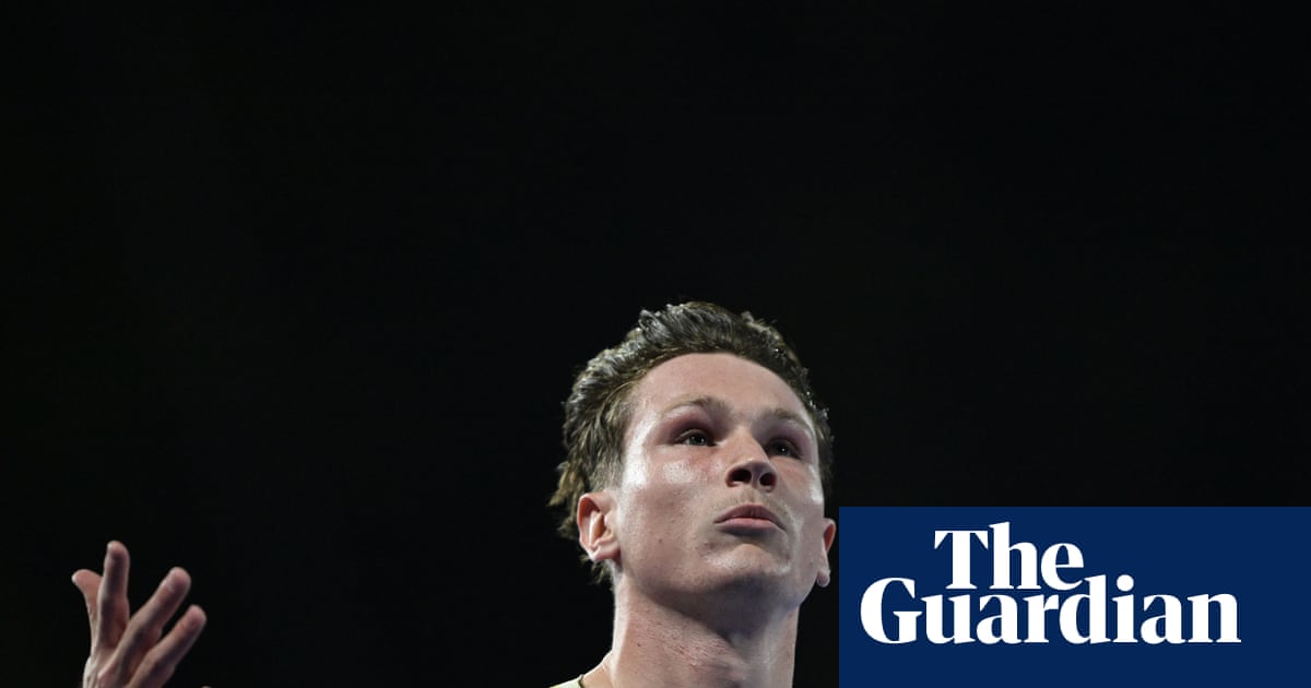 Lachlan Kennedy becomes first Australian to run 100m in under 10 seconds on home soil