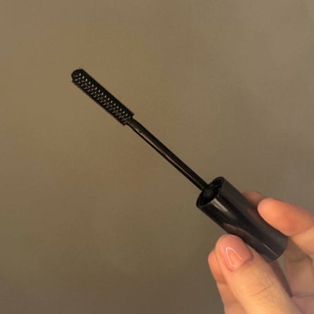 Perricone MD No Makeup Mascara wand in hand