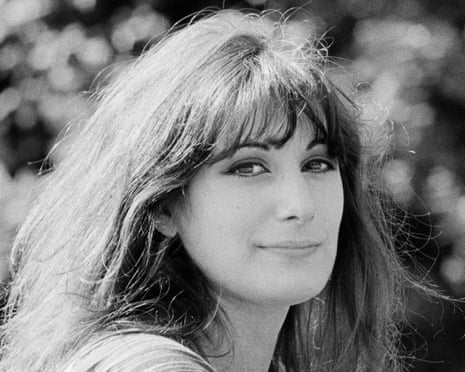 Beverley Martyn folklorda performans sergiliyor 1960'larda müzik festivali