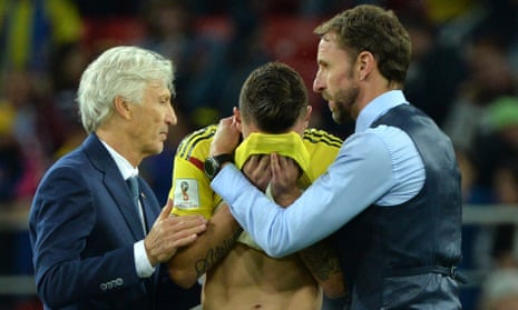 Gareth Southgate, who missed a penalty at Euro 96, consoles Mateus Uribe after the Colombian missed in the shootout against England last week.