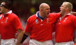 Craig Quinnell, center, includes a number of stories in Ross Harries & # 39; s new book.