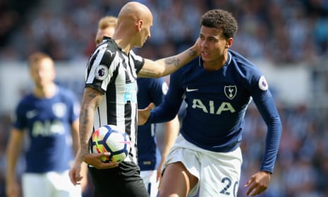 Jonjo Shelvey gets to grips with Dele Alli