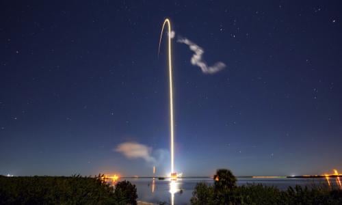 Spacewatch Spacex Launches 60 More Satellites Into Starlink Constellation Spacex The Guardian