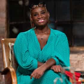 Andi Oliver.