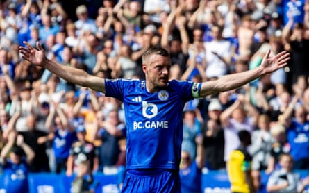 Jamie Vardy celebrates at the King Power Stadium wearing his Leicester City shirt displaying the BC.GAME sponsor