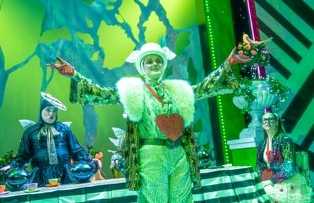 Gags … Catriona Faint, centre, as Hatter.