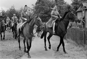 1969: The Queen and her sister Princess Margaret riding at Ascot